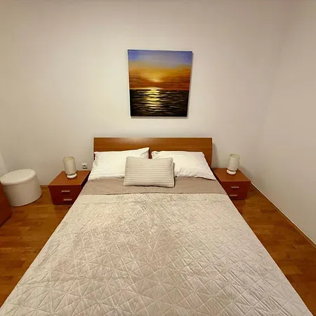 Val By Interhome Apartament *