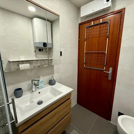 Val By Interhome *